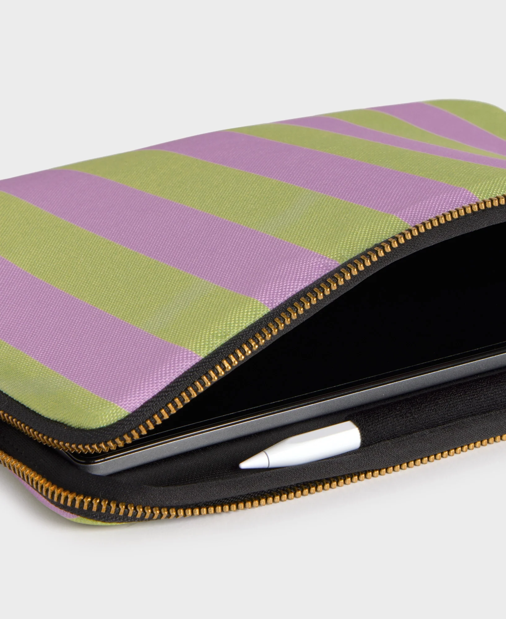 Riviera Ipad Sleeve - Image 2