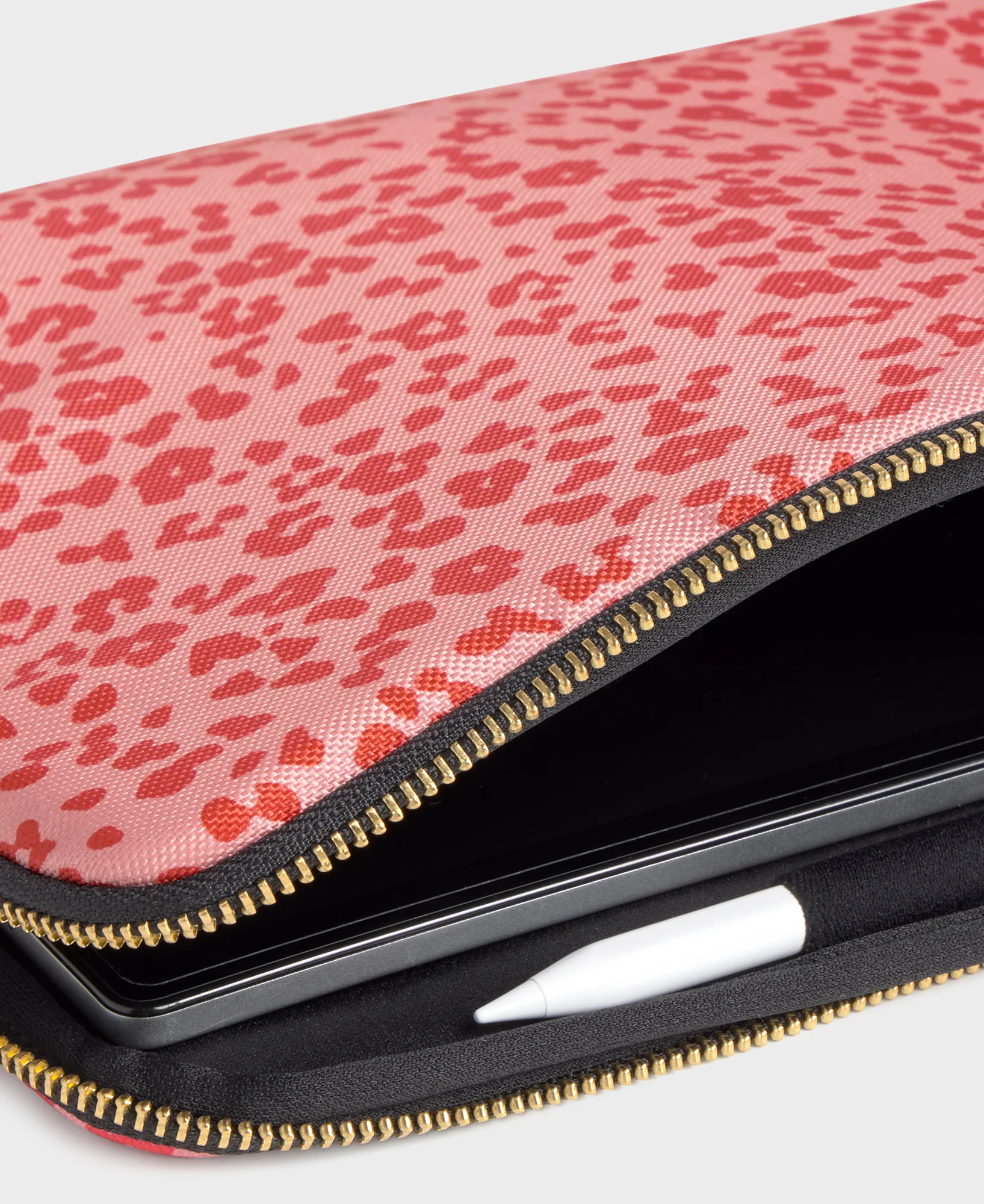 Roar Ipad Sleeve - Image 2